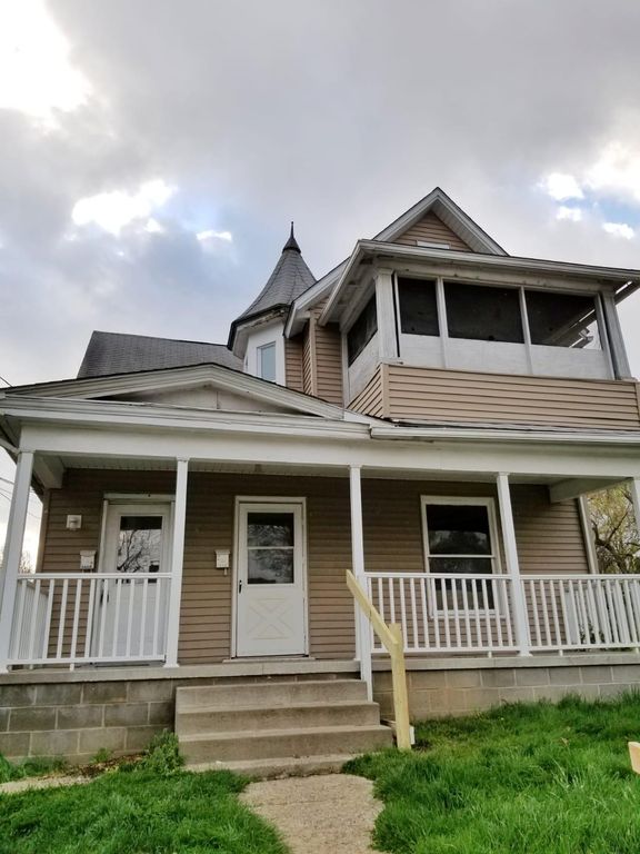 1315 Spring Ave NE #2, Canton, OH 44714