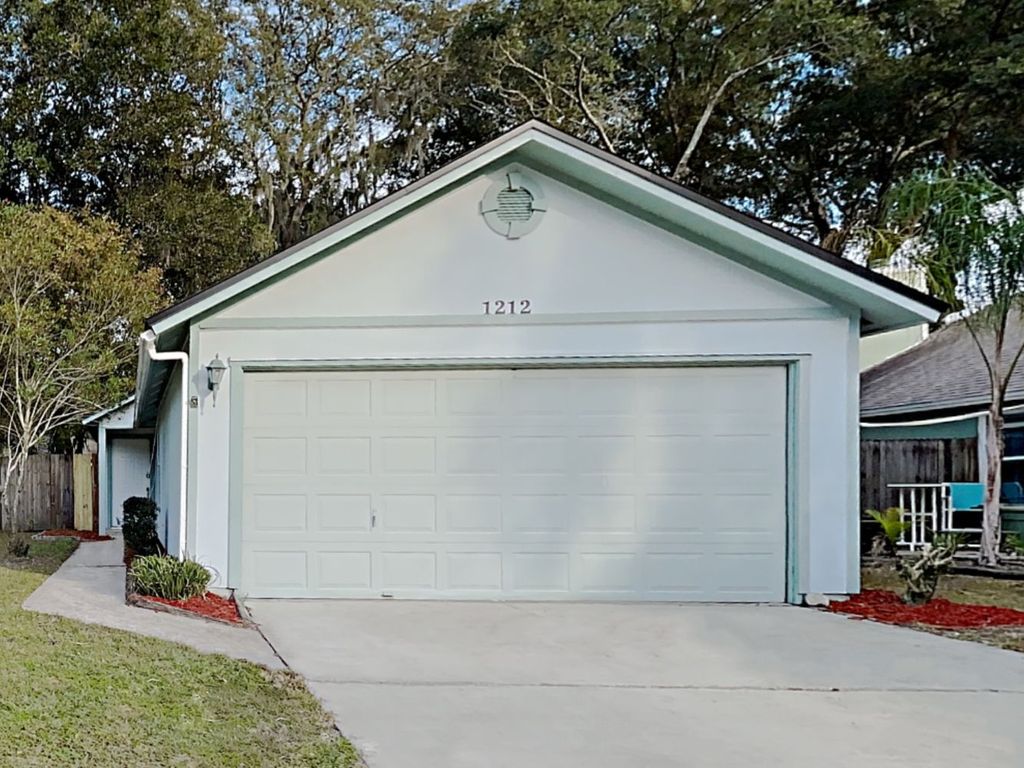 1212 Cove Landing Dr, Jacksonville, FL 32233
