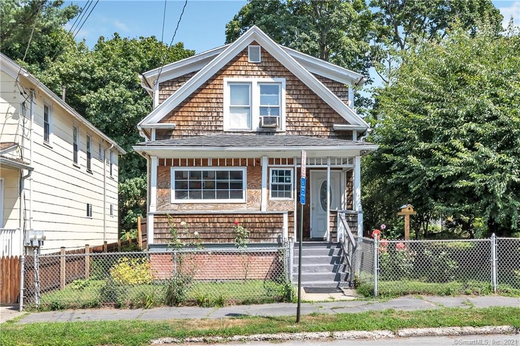 784 Ellsworth St, Bridgeport, CT 06605