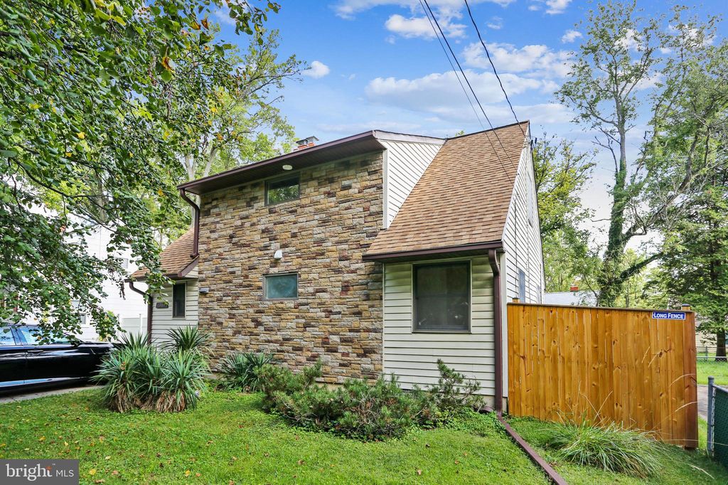 13107 Ardennes Ave, Rockville, MD 20851