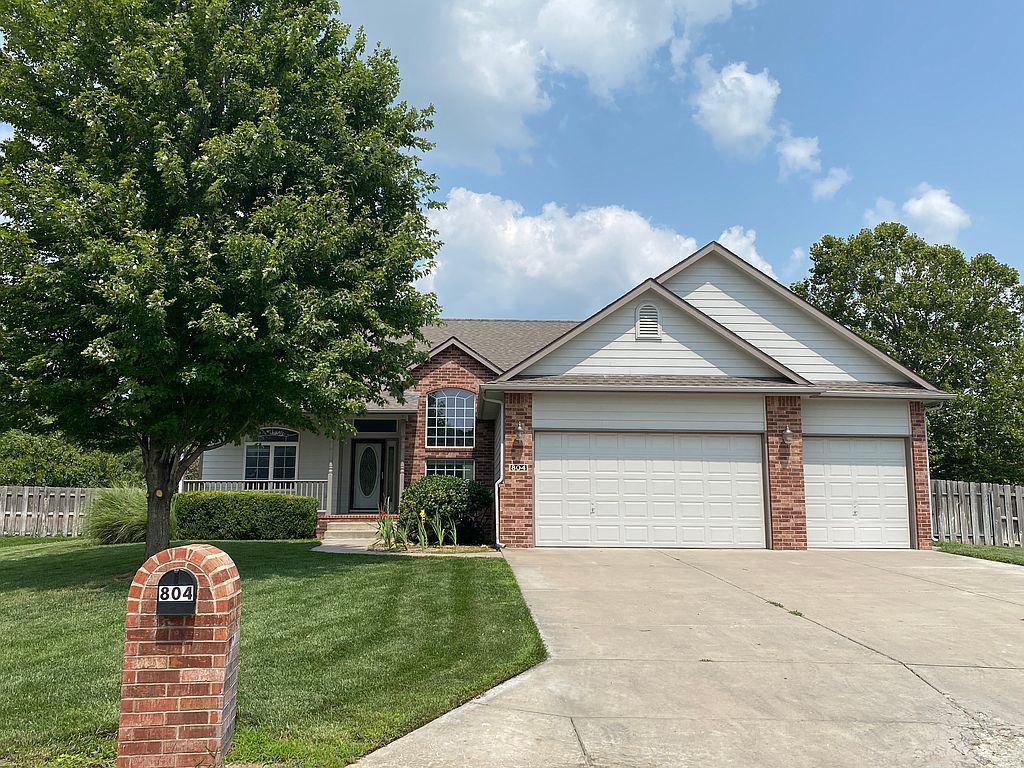 804 W 17th St, Newton, KS 67114