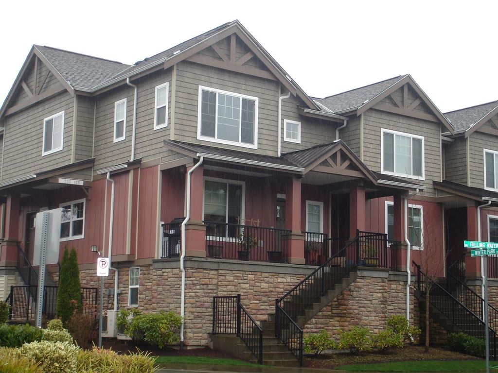 700 NW Falling Waters Ln #105, Portland, OR 97229