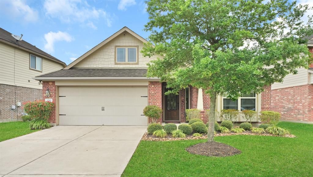 6743 Strawberry Brook Ln, Dickinson, TX 77539