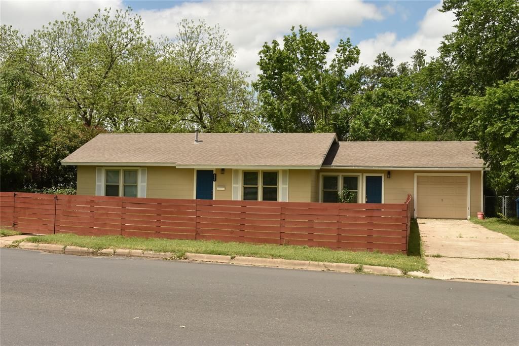 604 W 11th St, Elgin, TX 78621 MLS 7257311 Trulia