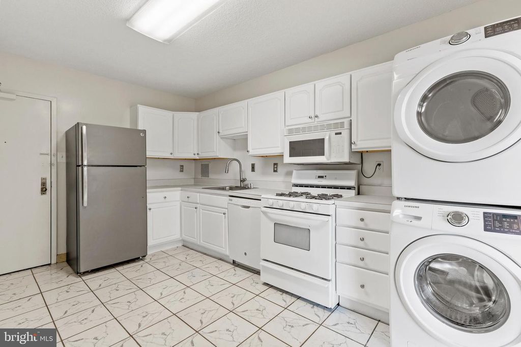 3705 S George Mason Dr #502S, Falls Church, VA 22041