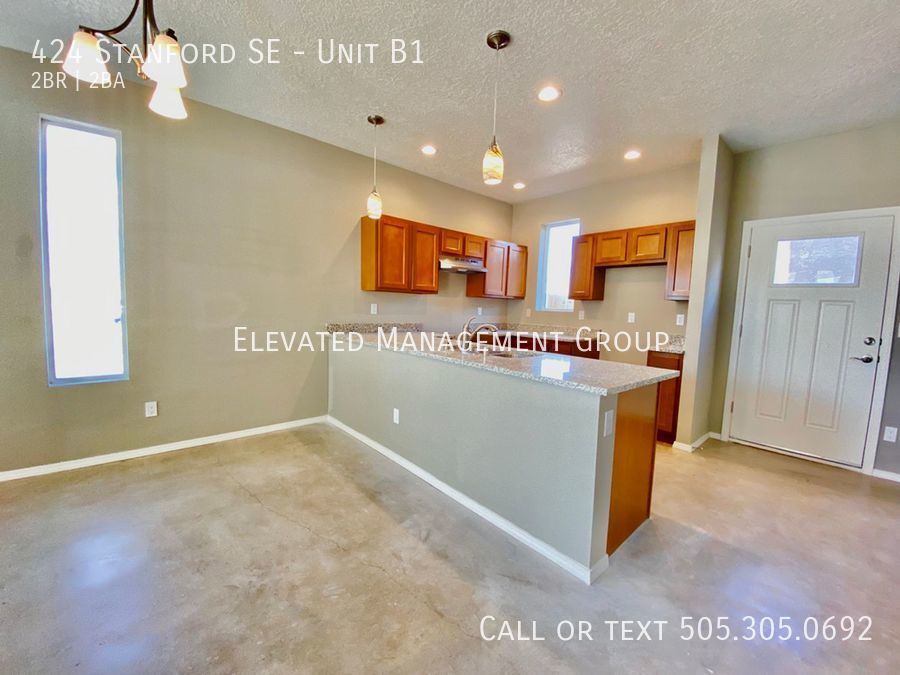 424 Stanford Dr SE #B1, Albuquerque, NM 87106