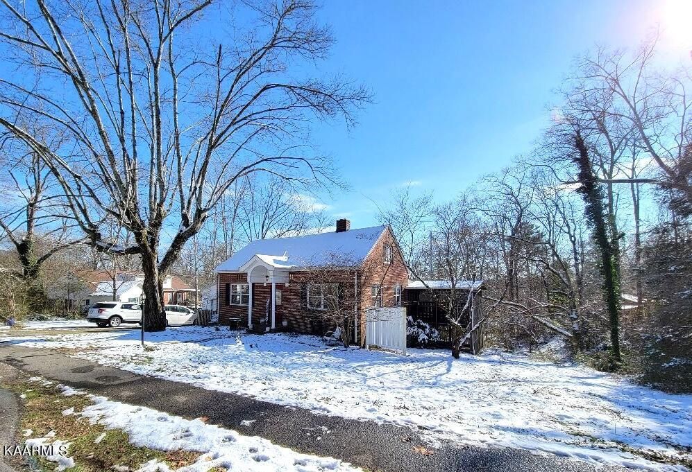 93 W Norris Rd, Norris, TN 37828