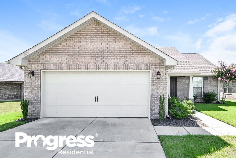 3273 Cecil Moore Dr, Southaven, MS 38671