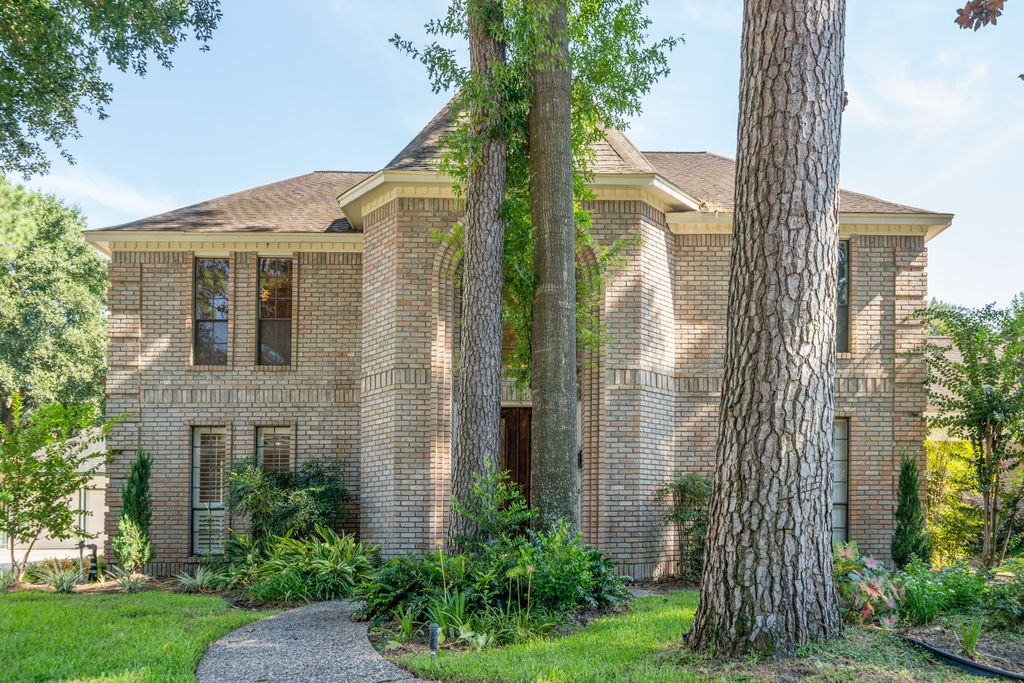 6911 Pebble Beach Dr, Houston, TX 77069