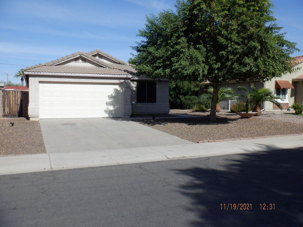 1044 W Rosal Ave, Apache Junction, AZ 85120