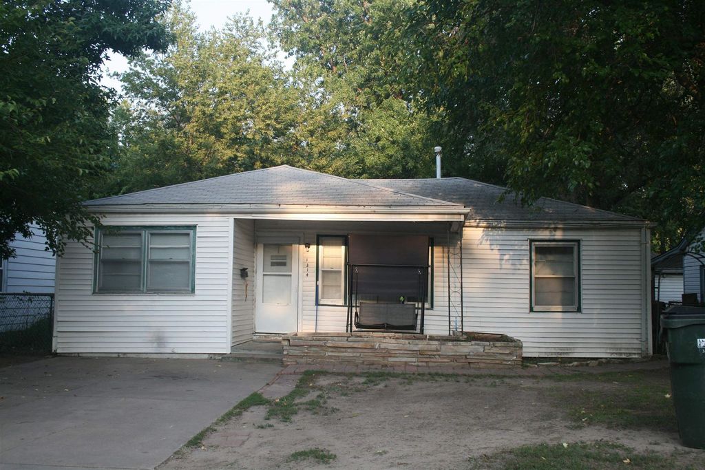 1314 S Edwards Ave, Wichita, KS 67213
