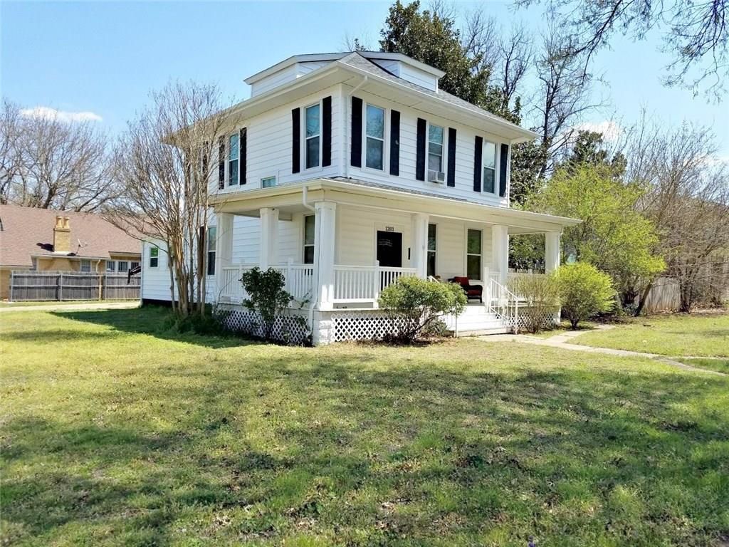 1201 S 8th St, Chickasha, OK 4 Bed, 2 Bath SingleFamily Home 24