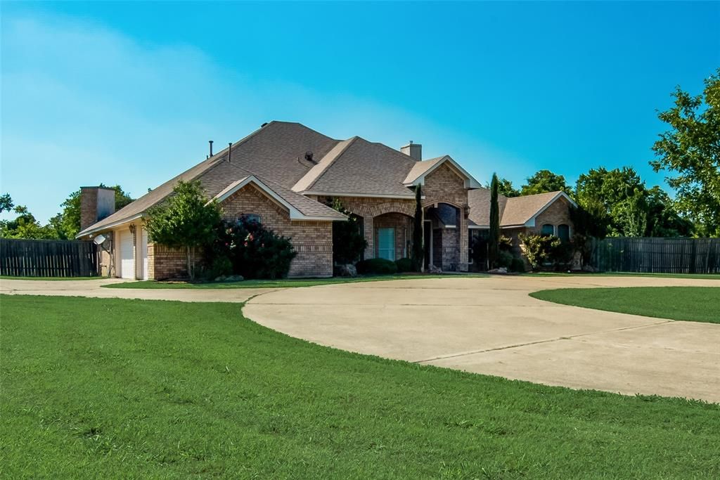 1055 The Meadows Pkwy, Desoto, TX 75115