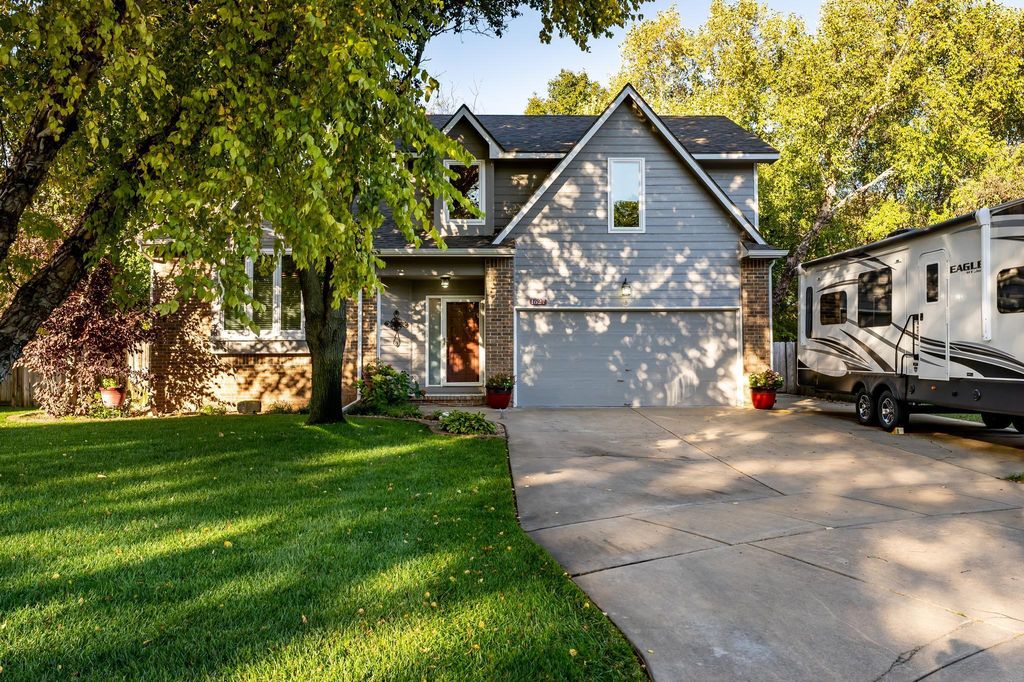 1627 N Pine Grove Ct, Wichita, KS 67212