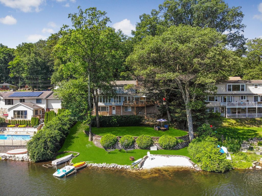 335 High Crest Dr, West Milford, NJ 07480 Trulia