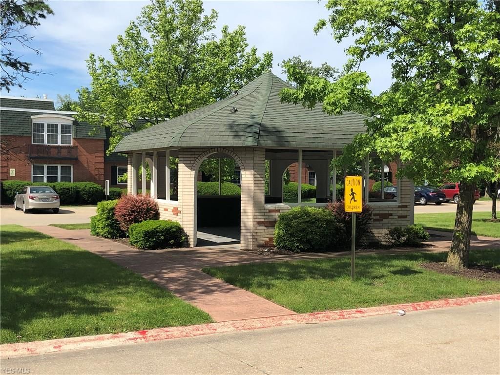 4785 Columbia Rd 105, North Olmsted, OH 2 Bed, 1 Bath Condo 17