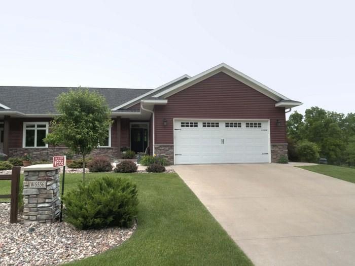 W5556 Stone Hill Rd, La Crosse, WI 54601