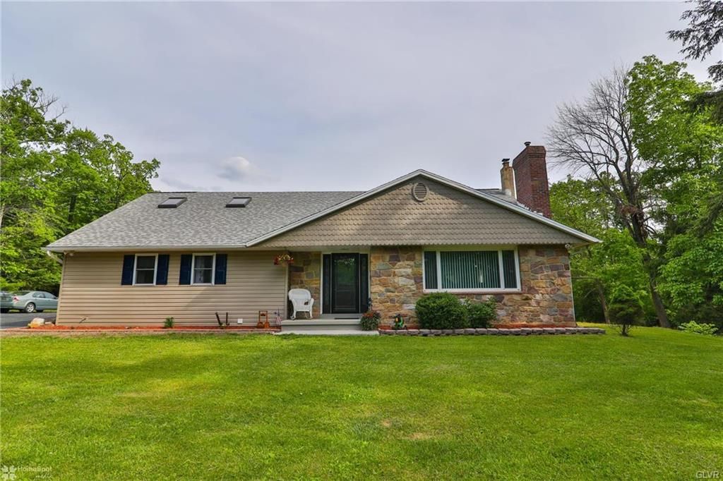 2275 Stoney Ridge Rd, Palmerton, PA 18071