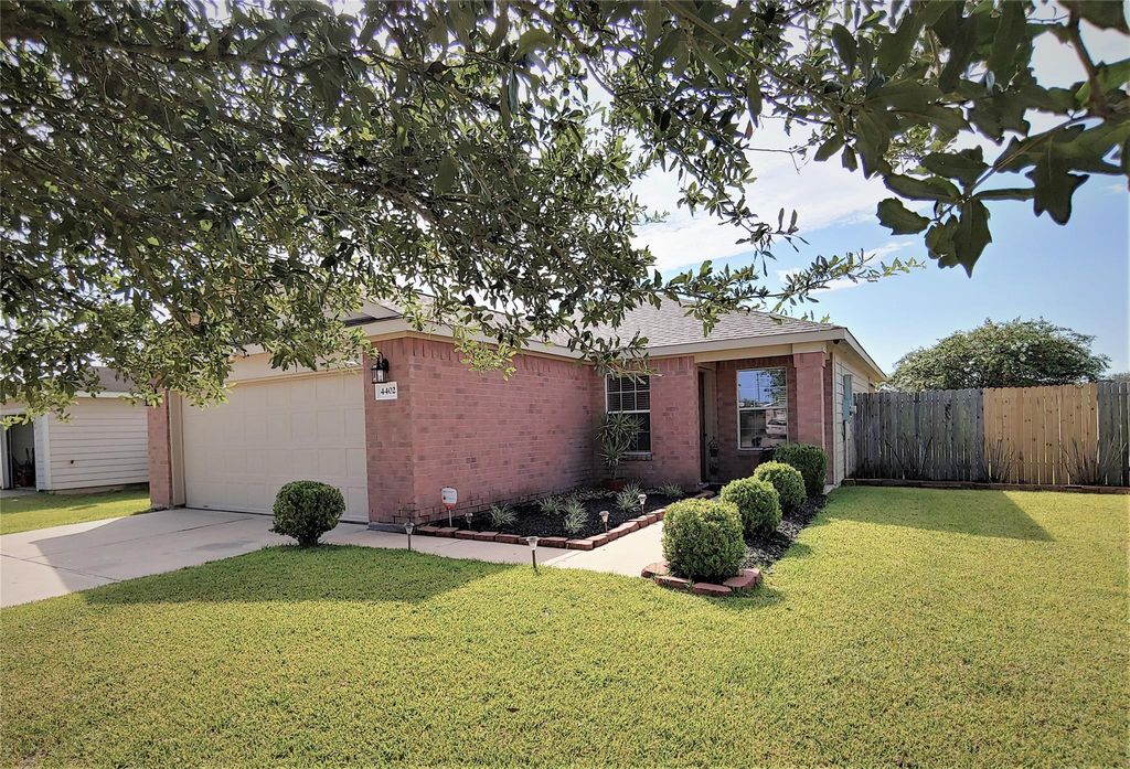 4402 Thistle Pond Ct, Richmond, TX 77469