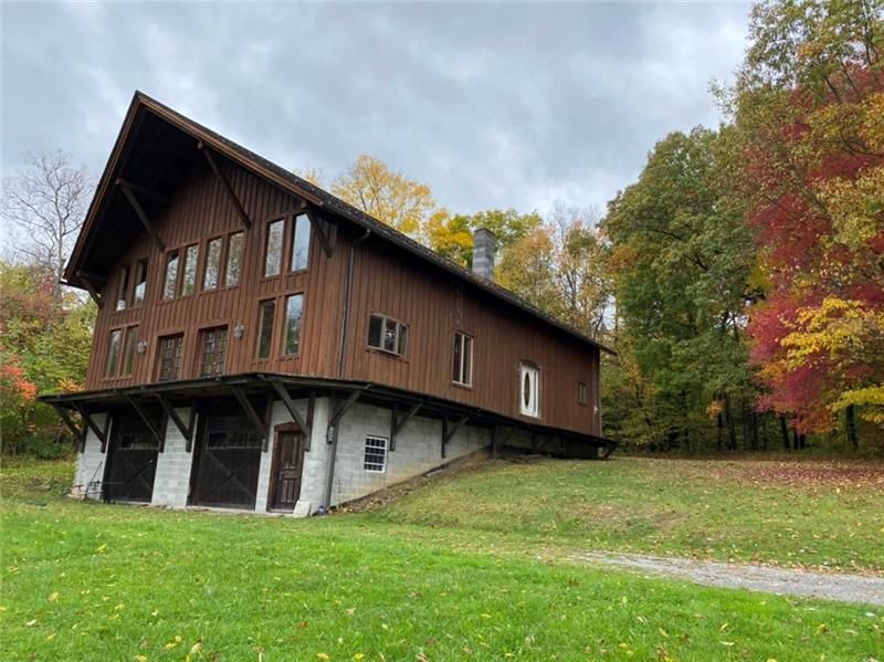 461 Grove St, Hermitage, PA 16148