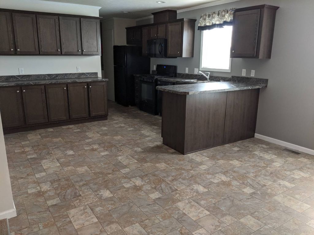 4020 County Farm Rd #330, Jackson, MI 49201