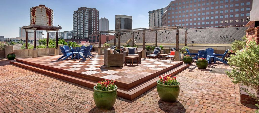 3015 Cole Ave, Dallas, TX 75204