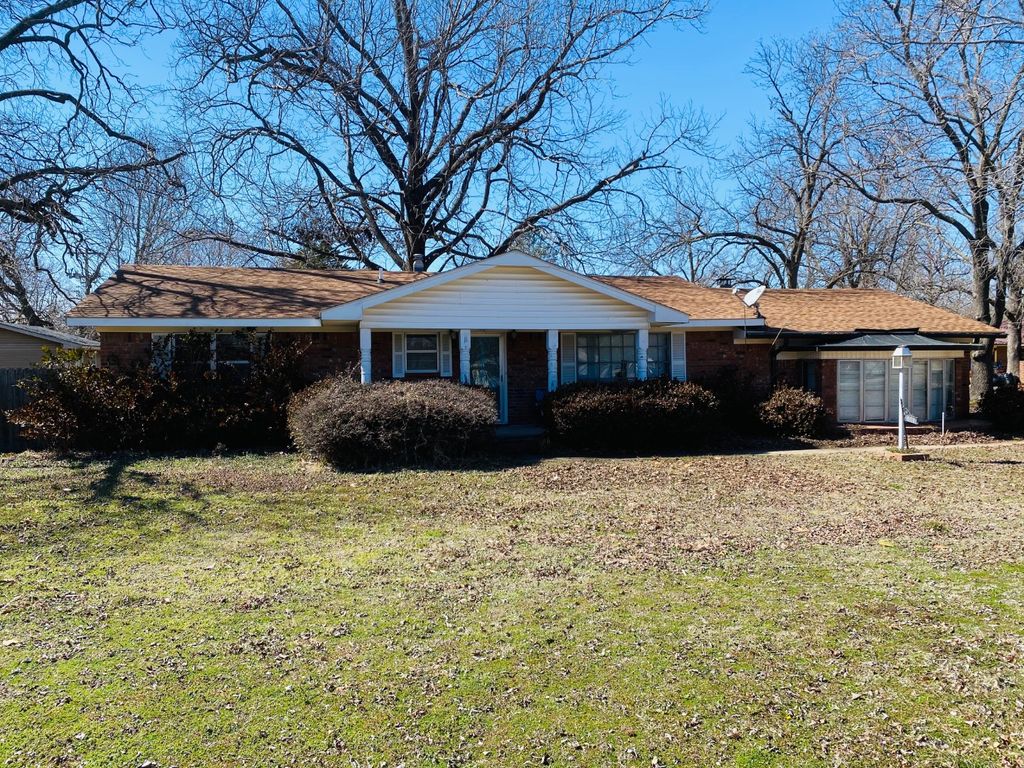 601 S Byrd St, Tishomingo, OK 73460 3 Bed, 2 Bath SingleFamily Home