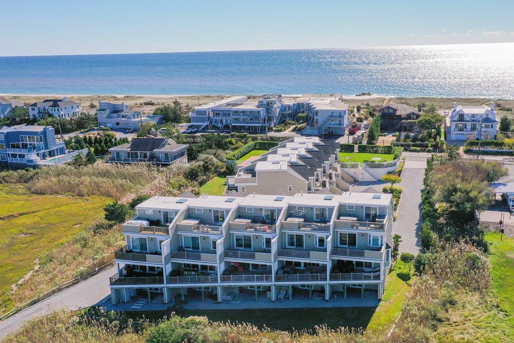 538 Dune Rd #4, Westhampton Beach, NY 11978