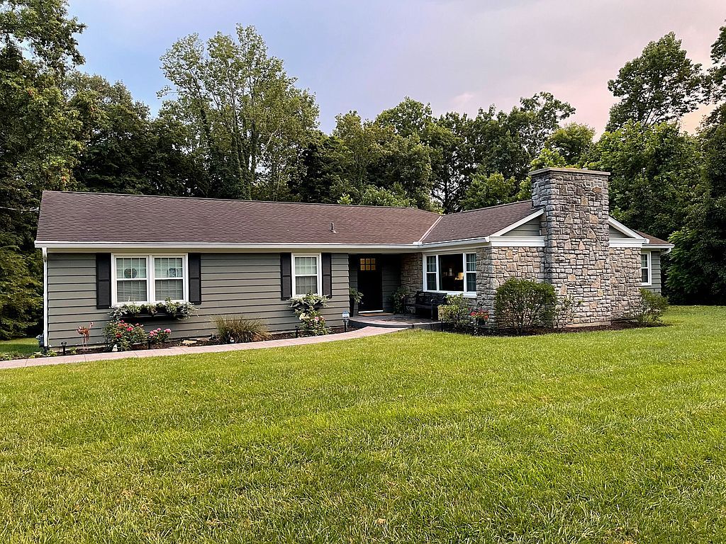 2800 Crittwoods Ct, Cincinnati, OH 45244