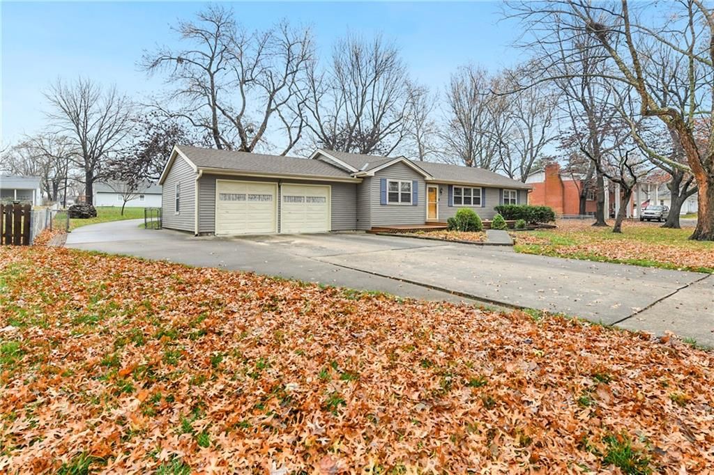 507 NW Watson Rd, Lees Summit, MO 64063 See Est. Value, Schools & More