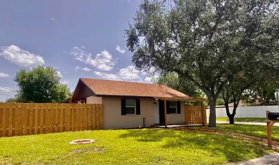 1900 Rosalinda St, Mission, TX 78572