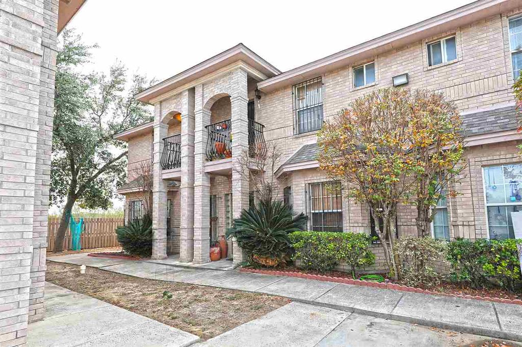 8416 Springfield Ave 1, Laredo, TX 78045 Trulia