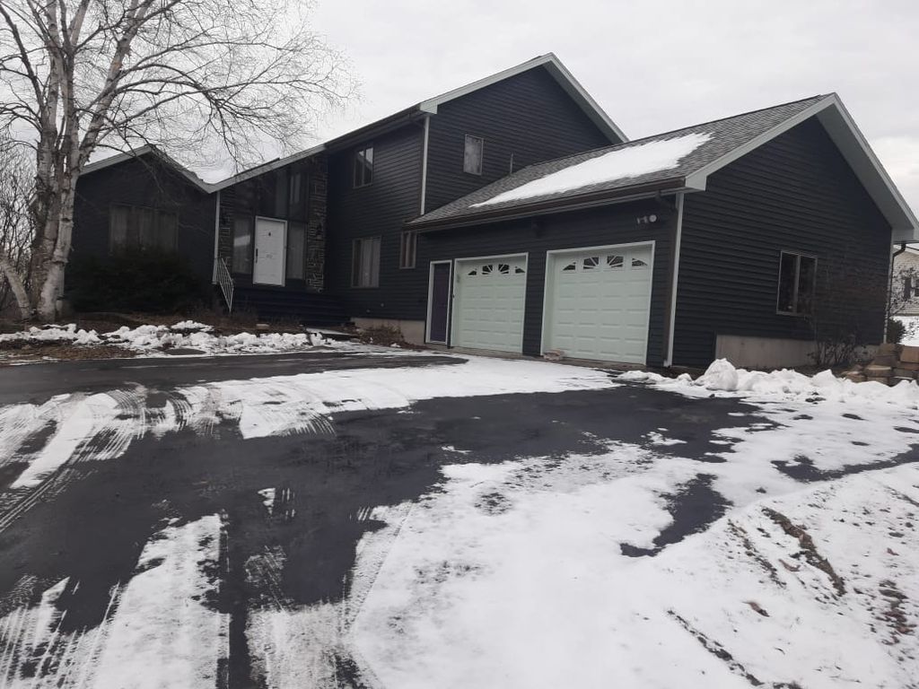 103 Fon Clair Ter, Johnstown, NY - 3 Bed, 4 Bath Single-Family Home