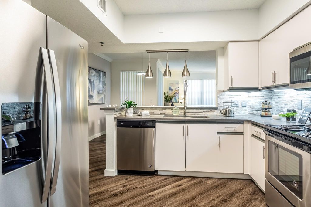 3701 Turtle Run Blvd, Coral Springs, FL 33067