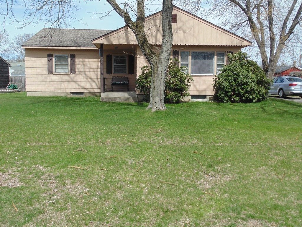 78 Bridle Path Cir, Ludlow, MA - 3 Bed, 1 Bath Single-Family Home - 30