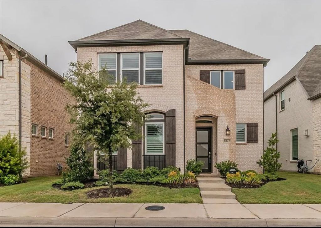 8047 Sunflower Ln, Dallas, TX 75252