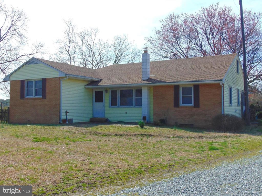 9748 Deal Island Rd, Deal Island, MD 21821