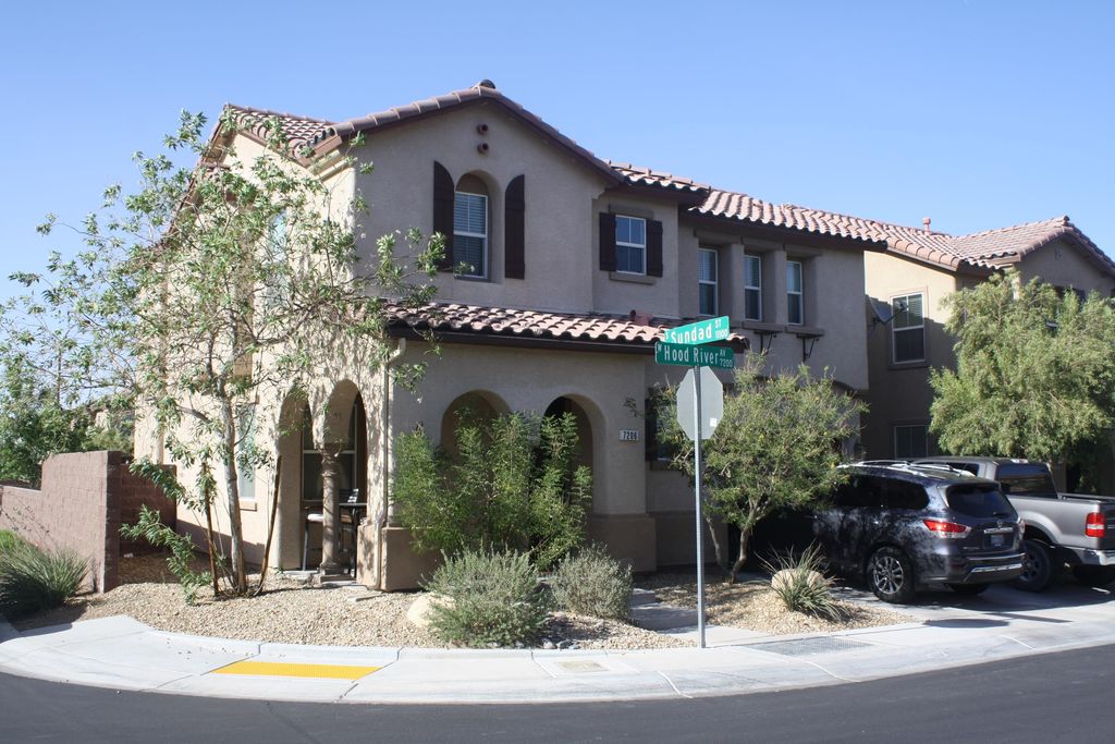 7206 Hood River Ave, Las Vegas, NV 89179