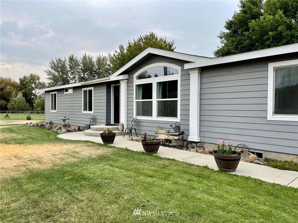 10021 N Thorp Hwy, Thorp, WA 98946
