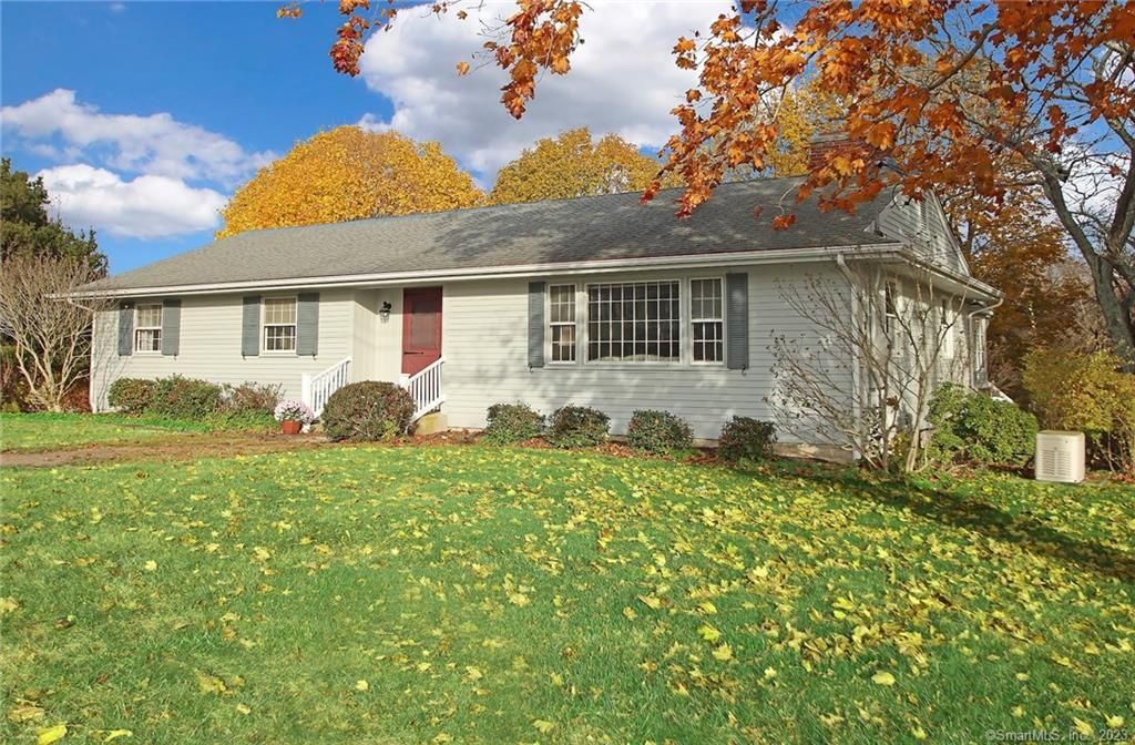 10 Albacore Drive, Waterford, CT 06385