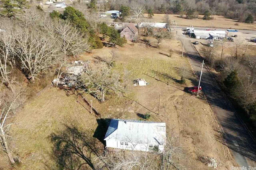 124 School St, Cove, AR 71937
