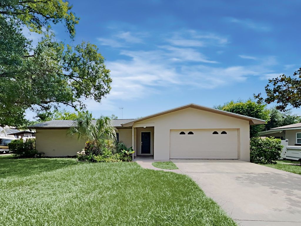 703 Shady Lane Ave, Clearwater, FL 33764