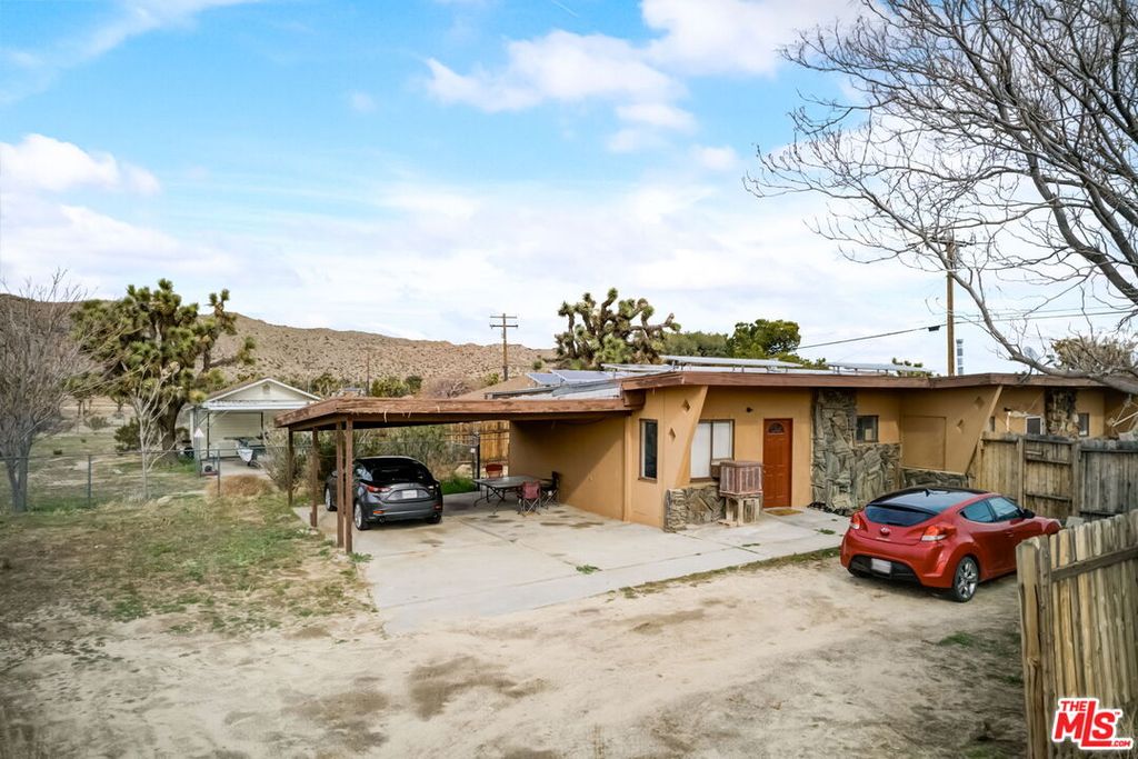 7226 Grand Ave #A-B, Yucca Valley, CA 92284