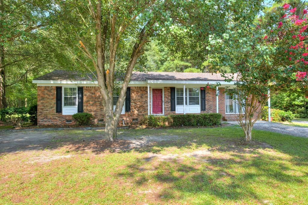 1074 Mary Dr, Summerton, SC 29148