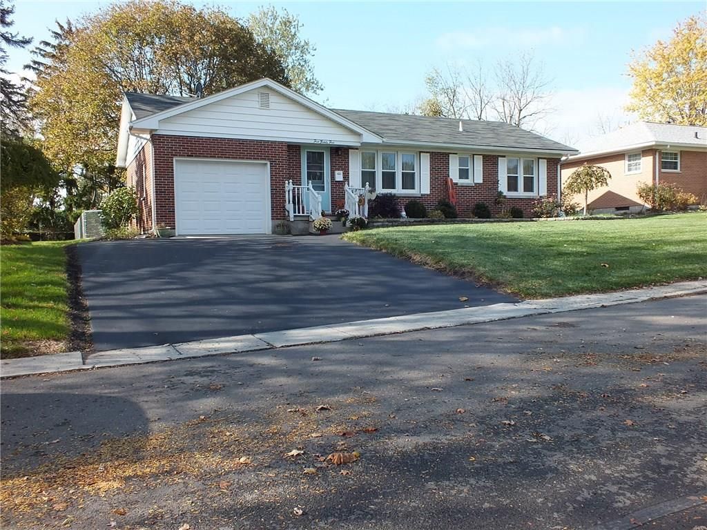525 Woodland Dr, Bellefontaine, OH 43311