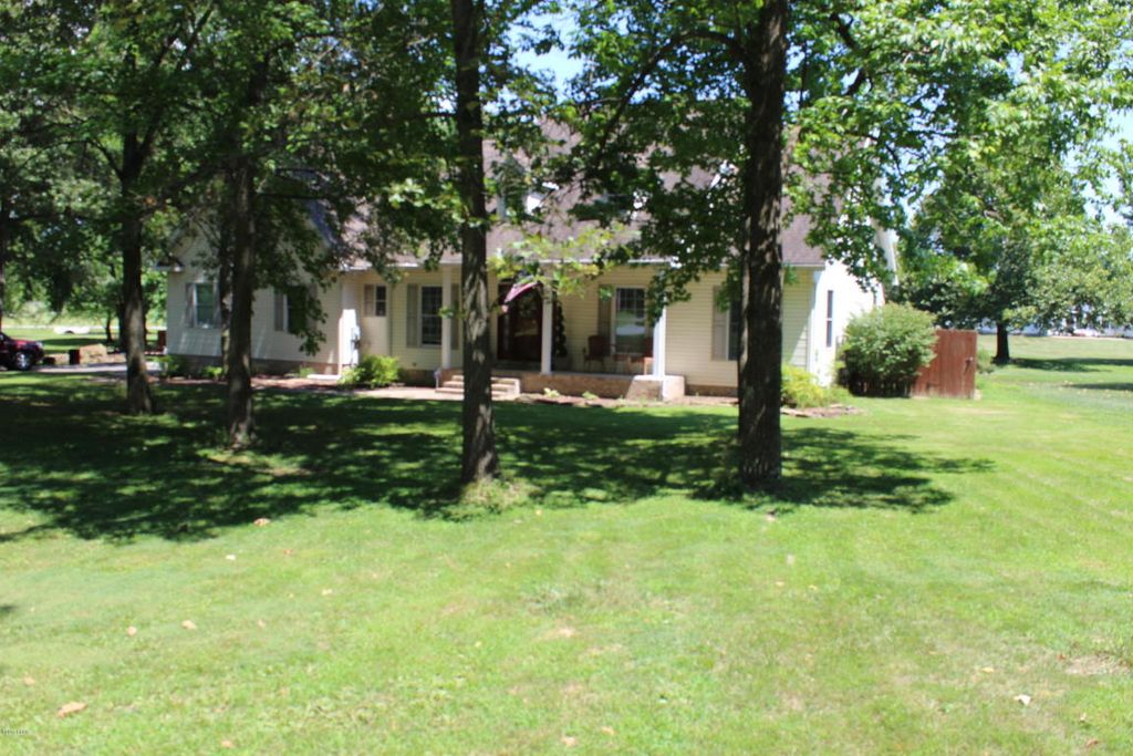 2105 Candlestick Ln, Marion, IL 62959