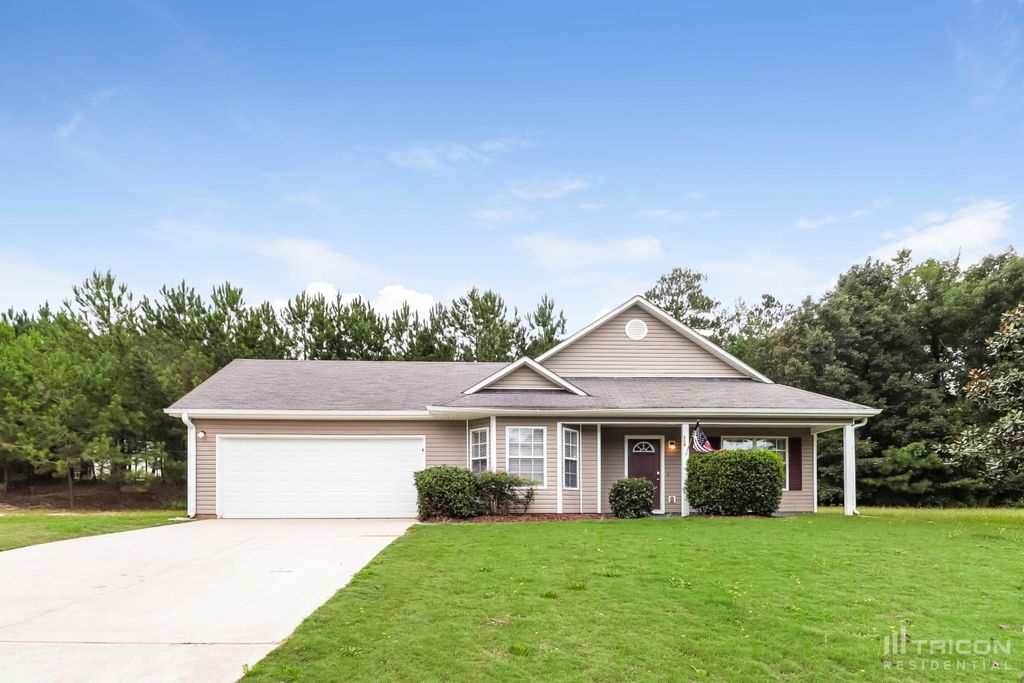 324 Shelley Ln, Locust Grove, GA 30248