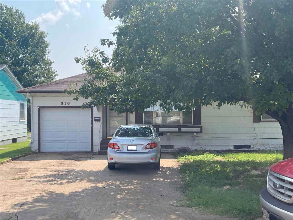 518 12th St, Alva, OK 73717