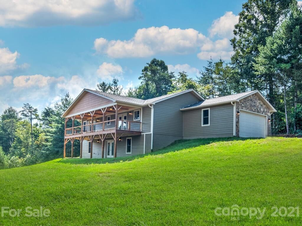 28 Stocksville Rdg, Weaverville, NC 28787