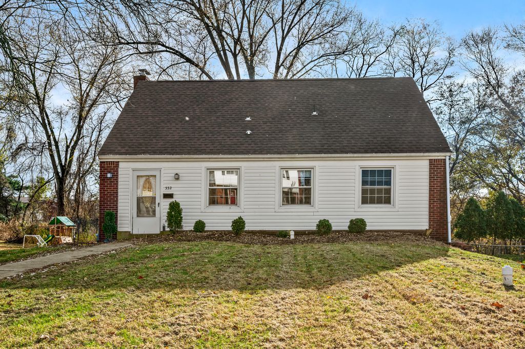 332 Bryant Dr, Pittsburgh, PA 15235